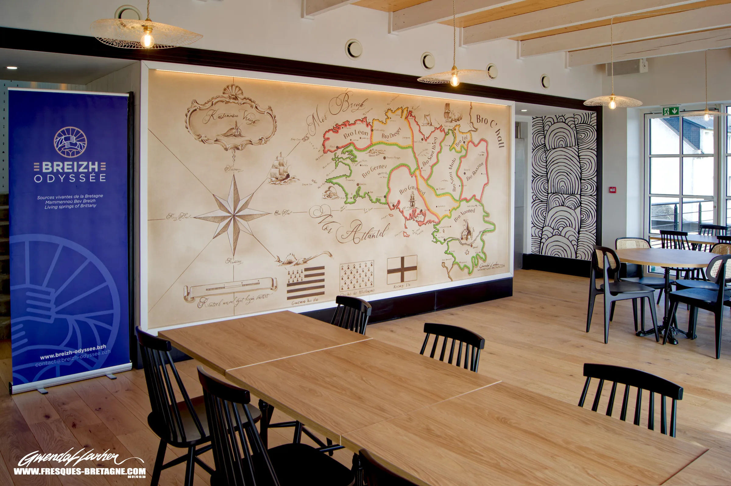 Fresque murale au trait pour brasserie-restaurant, décoration intérieure à Landévennec